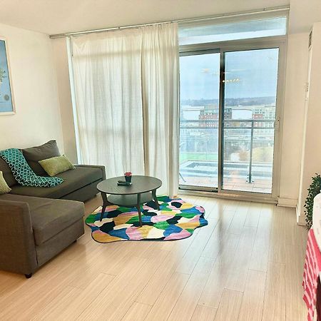 Lush Condo By Cntower - Free Parking تورونتو المظهر الخارجي الصورة